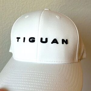Volkswagen TIGUAN White Cap NEW